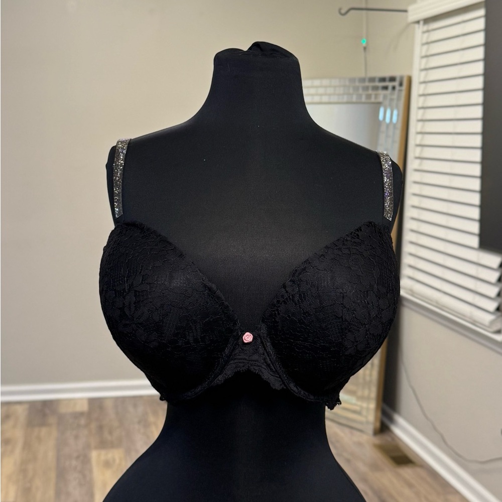 Victoria's Secret Black Lace Push-Up Bra with Sparkle Straps - Picture 5 of 9